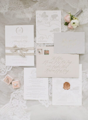 Organic modern calligraphy and elegant wedding details that are cohesive and tells your wedding story